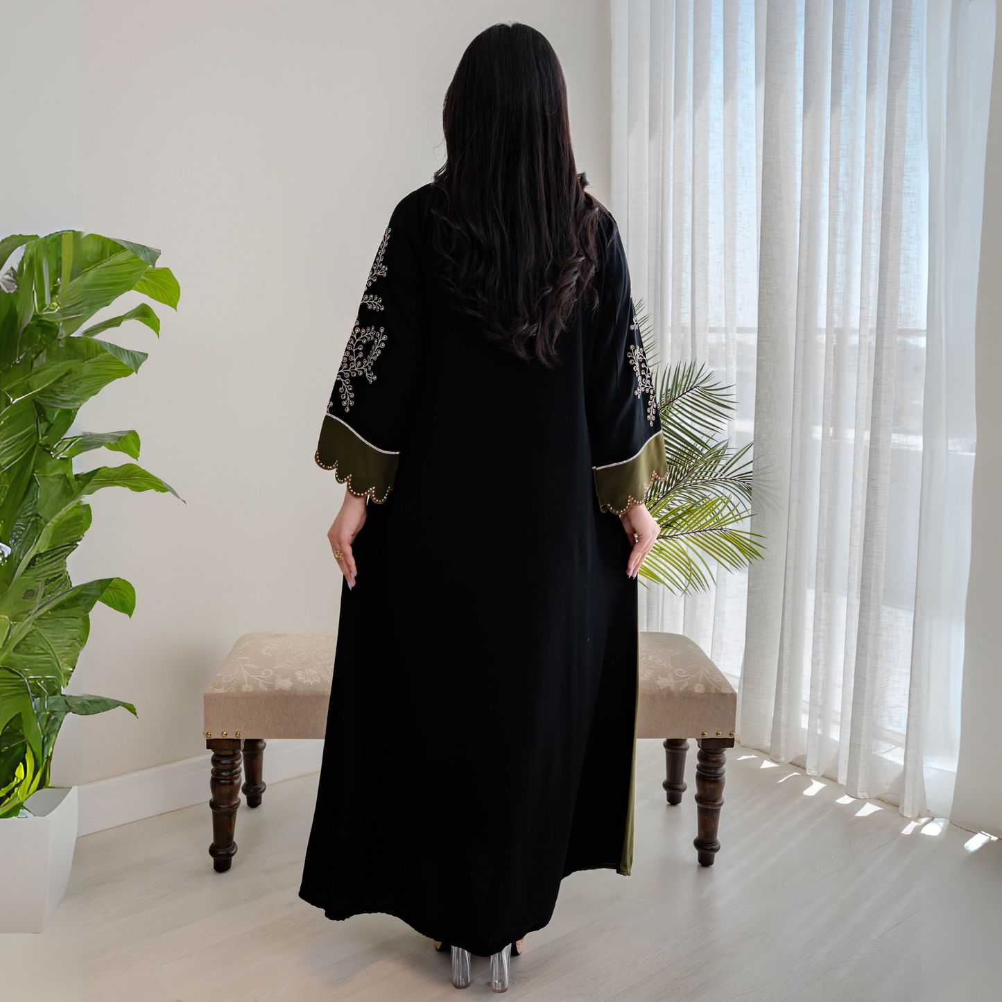 مجموعة صيف بنت البلاد الجديدة لصيف 2025 | جلابيات وقفاطين أنيقة - ZR-591