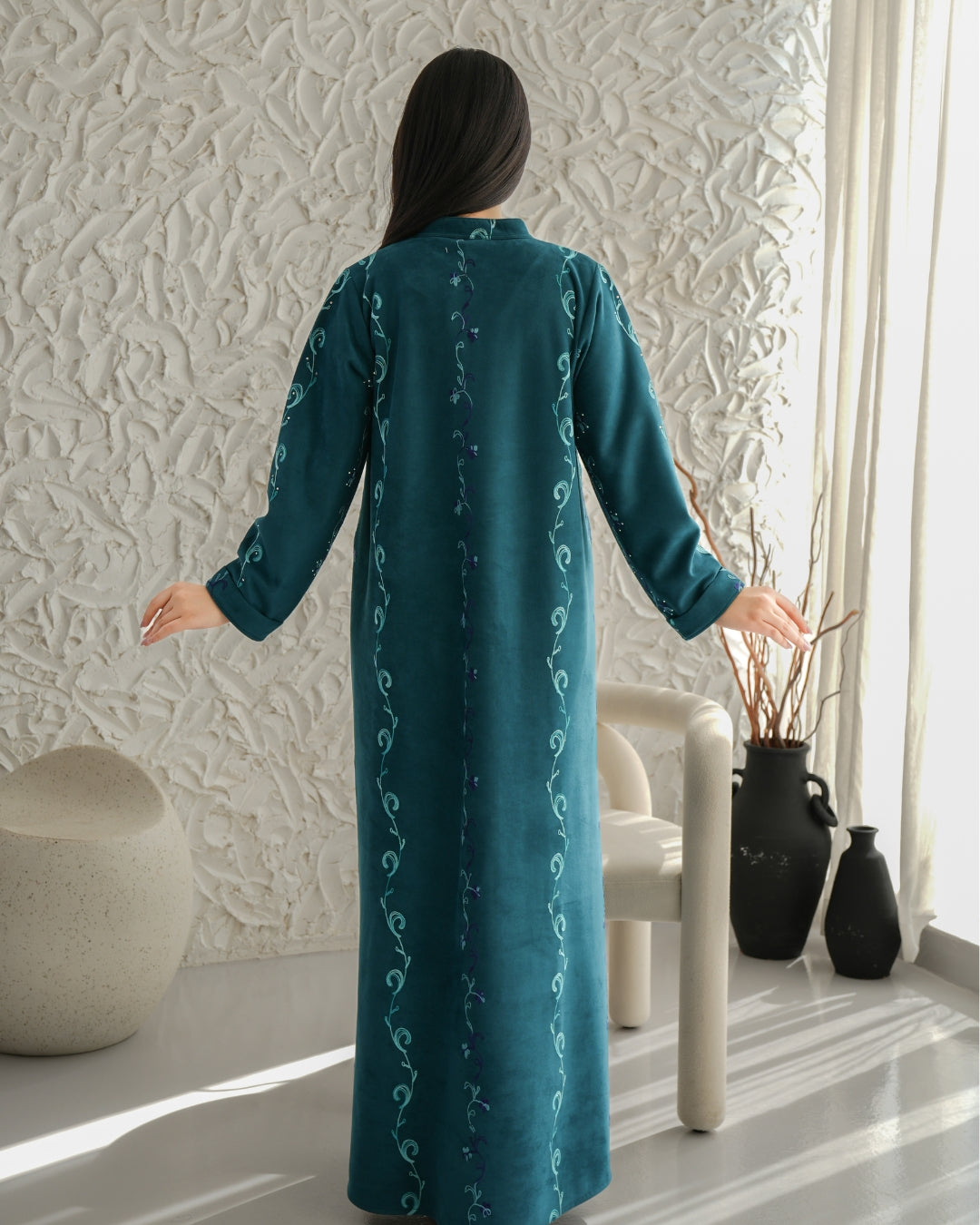 جلابية شتوية أنيقة بتصميم عصري مميز - 4621