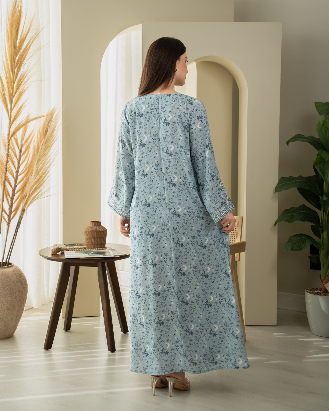 ZR745 - جلابية ذوق راقٍ بإطلالة محتشمة