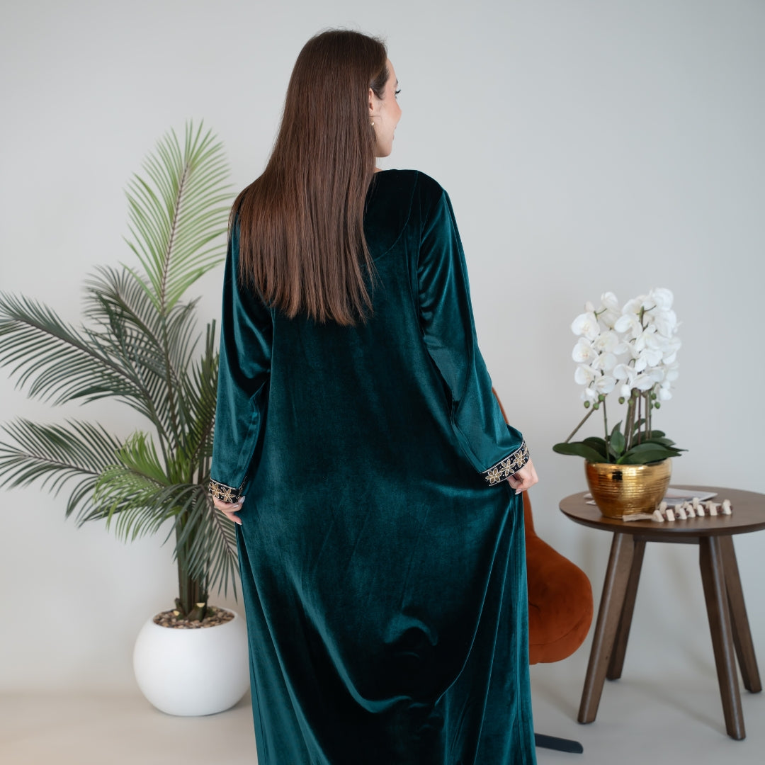 Elegant winter jalabiya with a distinctive modern design - DB212