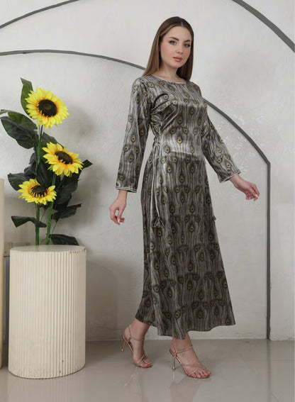 جلابية بنت البلاد السعودية الشتوية للنساء من مجموعة بنت البلاد الفاخرة من التصاميم الفاخرة - 4196