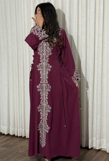 Zr746 - جلابية ذوق راقٍ بإطلالة محتشمة