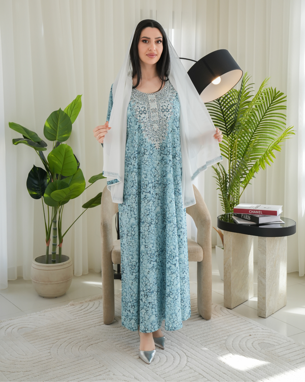 4665 - جلابية ذوق راقٍ بإطلالة محتشمة