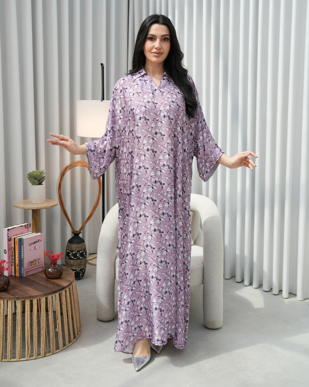 4371 - جلابية ذوق راقٍ بإطلالة محتشمة