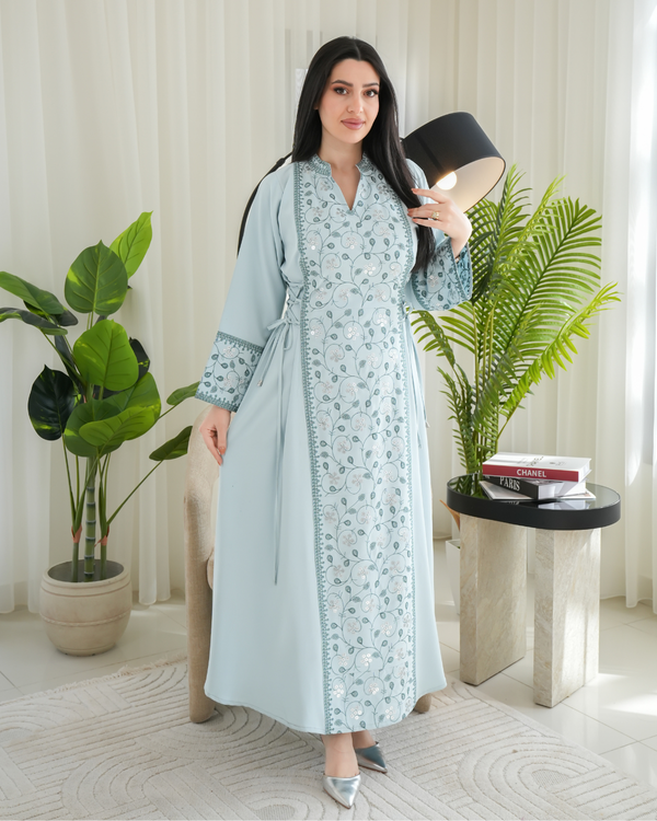 4656 - جلابية ذوق راقٍ بإطلالة محتشمة