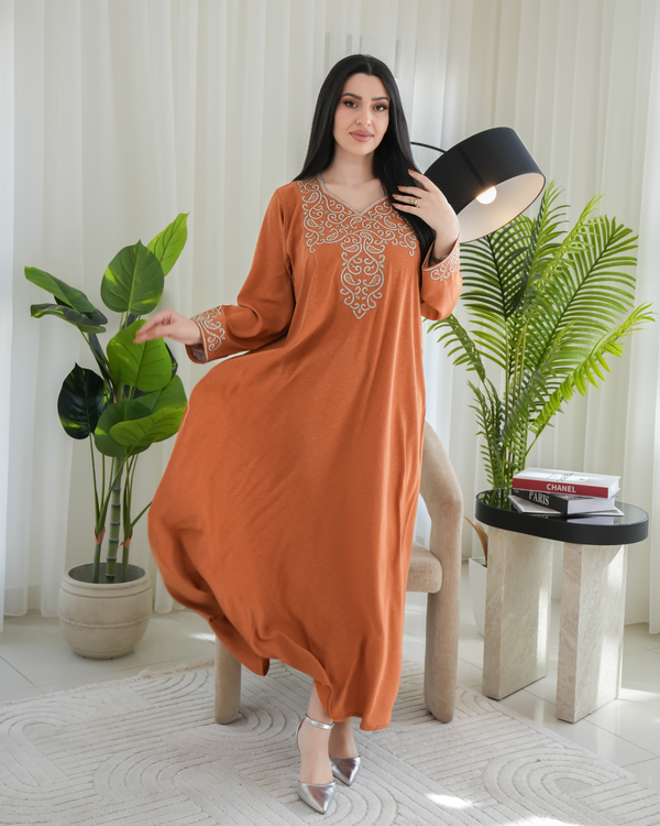 4663 - جلابية ذوق راقٍ بإطلالة محتشمة