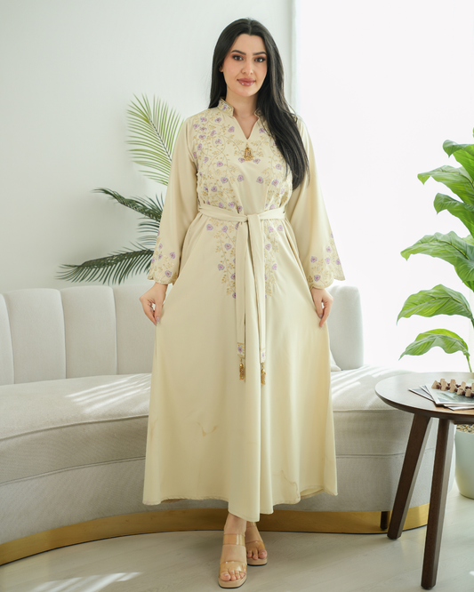 4512 - جلابية ذوق راقٍ بإطلالة محتشمة