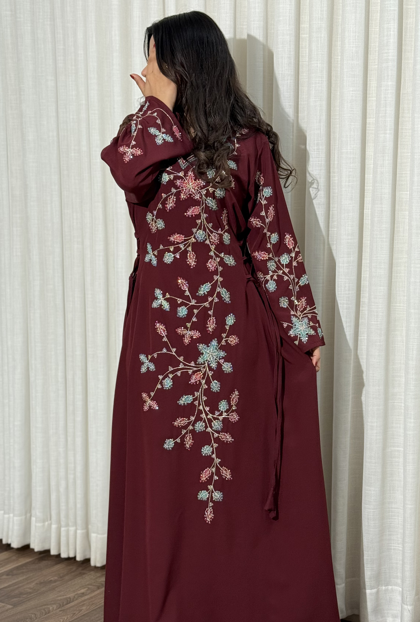 ZR 741 - جلابية ذوق راقٍ بإطلالة محتشمة