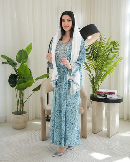 4665 - جلابية ذوق راقٍ بإطلالة محتشمة