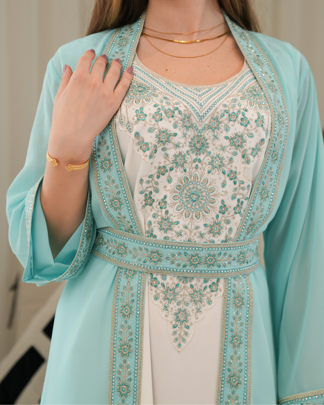 ZR726 - جلابية ذوق راقٍ بإطلالة محتشمة