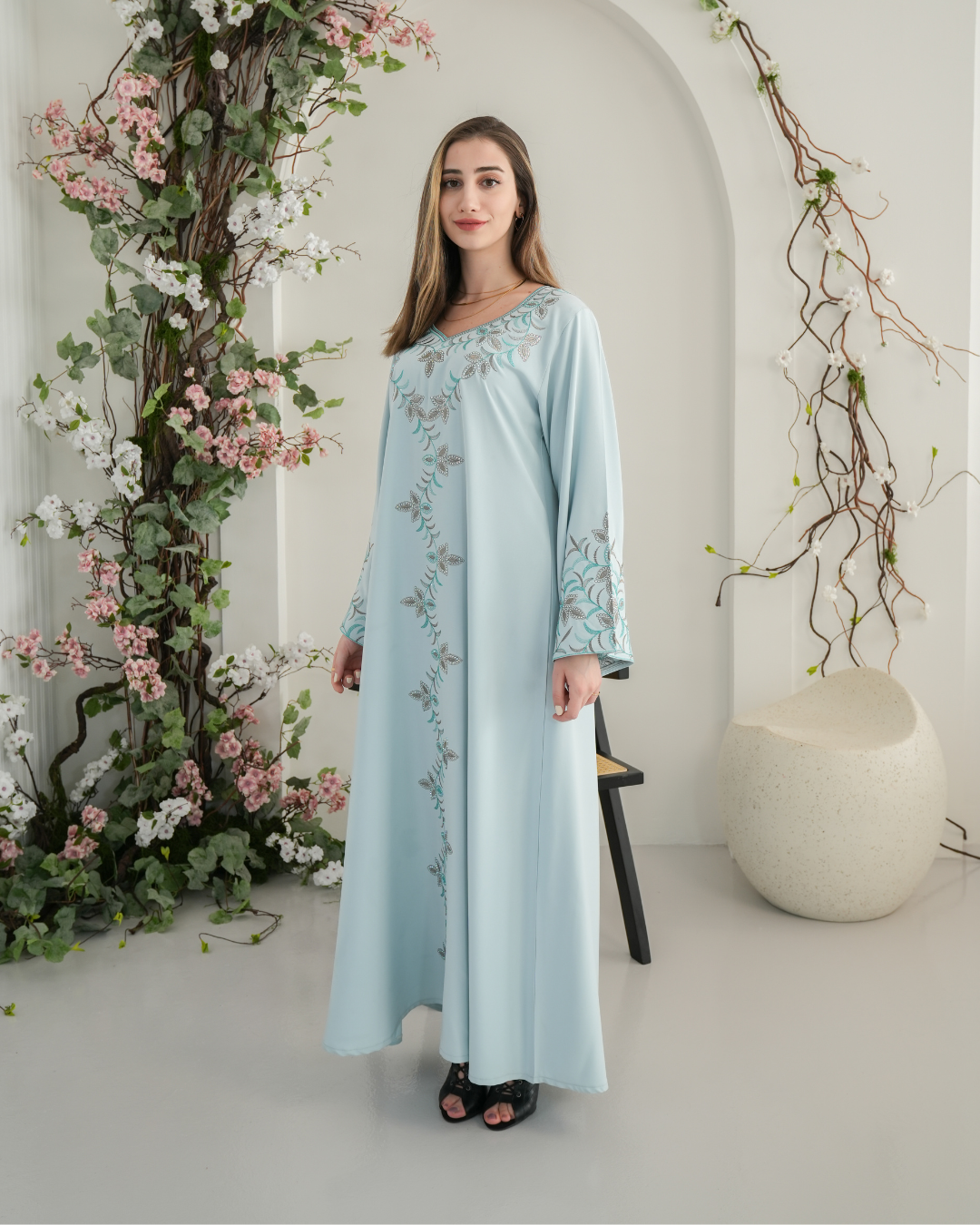 ZR716 - جلابية ذوق راقٍ بإطلالة محتشمة