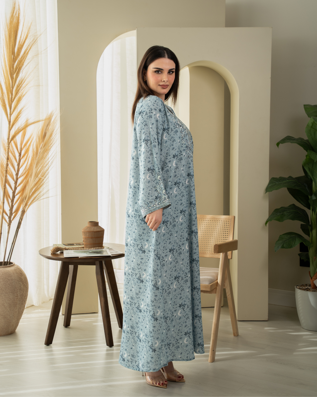 ZR745 - جلابية ذوق راقٍ بإطلالة محتشمة