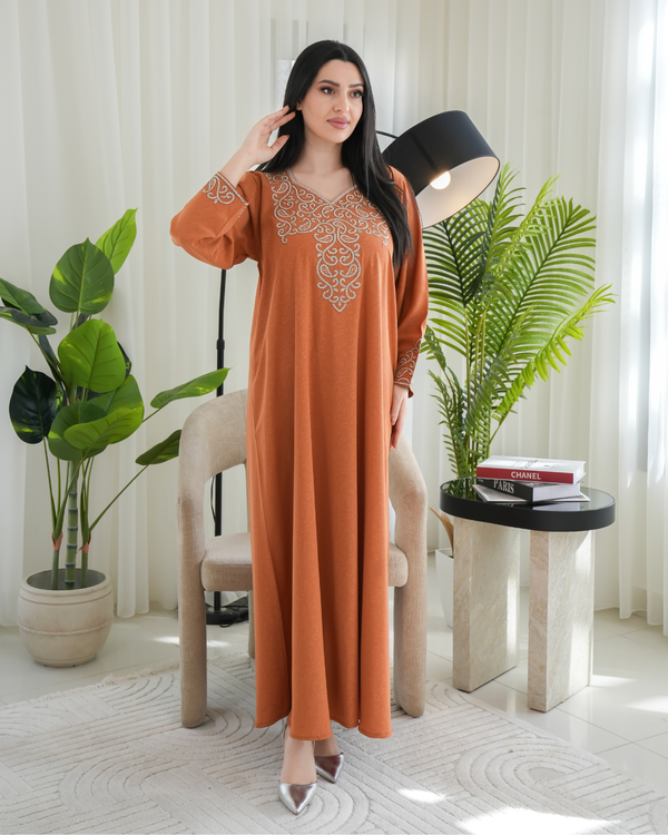 4663 - جلابية ذوق راقٍ بإطلالة محتشمة