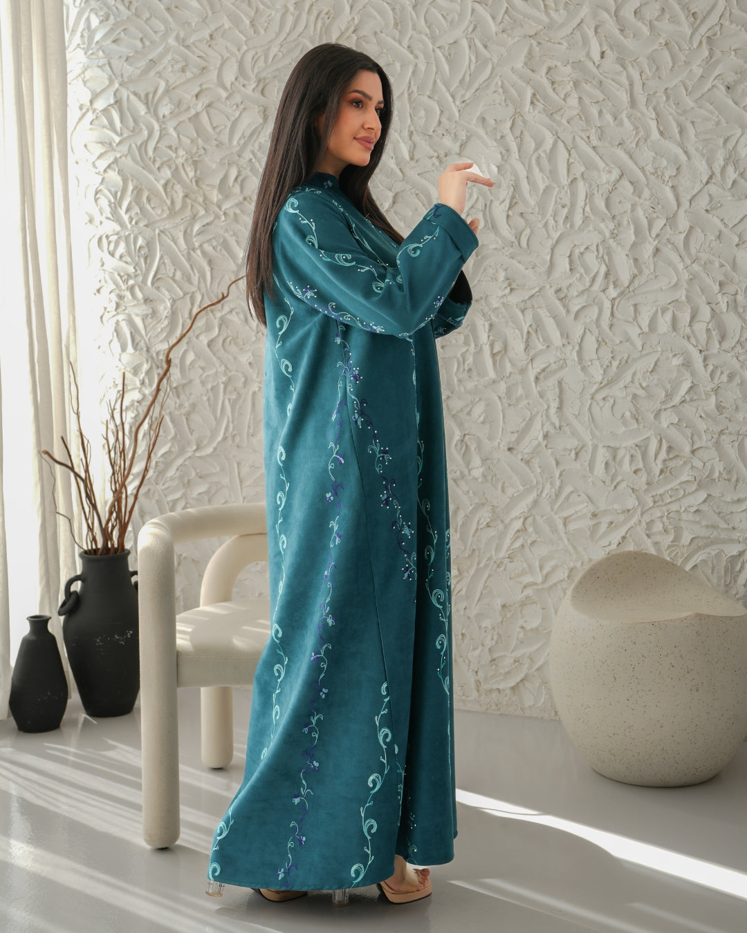 جلابية شتوية أنيقة بتصميم عصري مميز - 4621