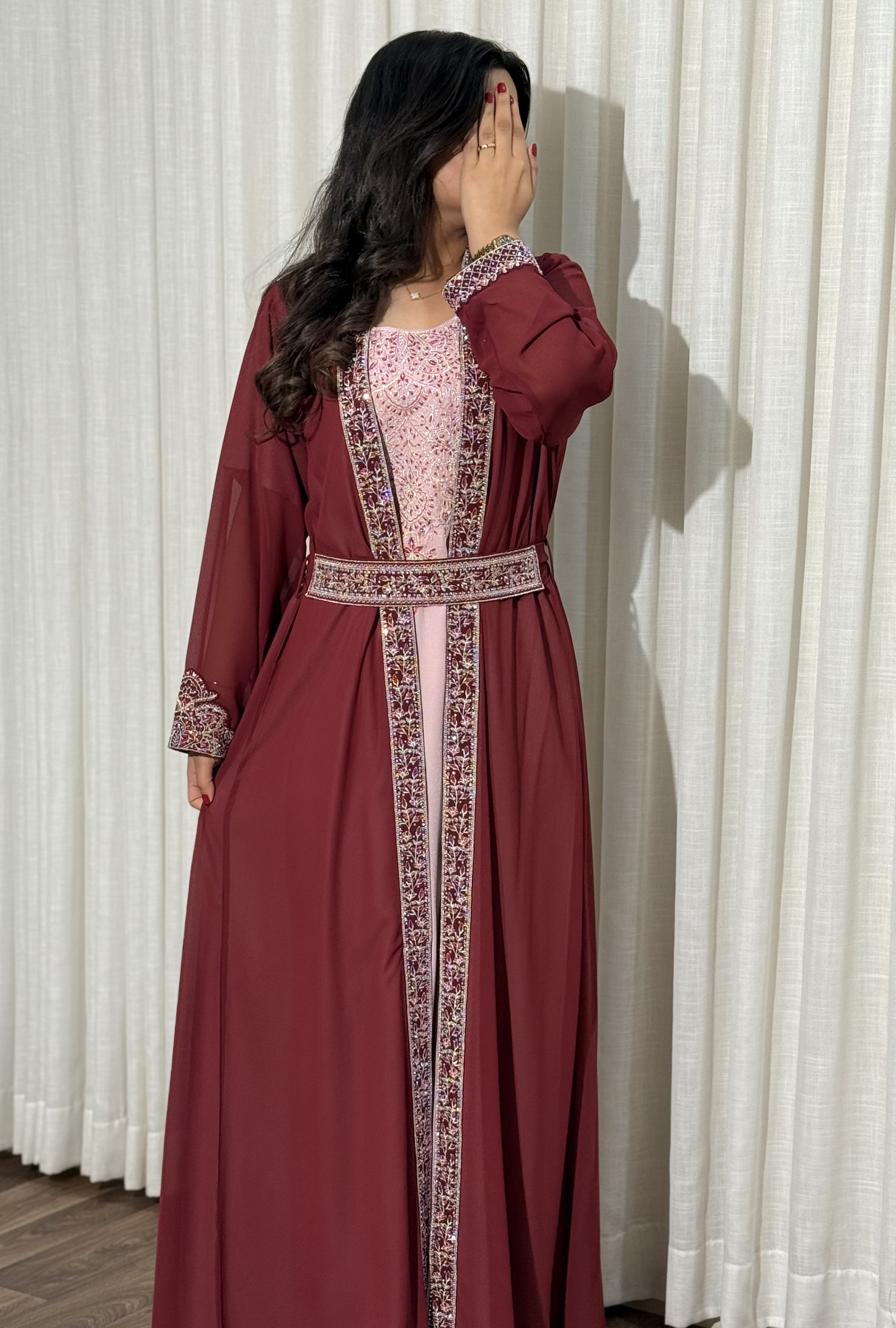 Zr748 - جلابية ذوق راقٍ بإطلالة محتشمة