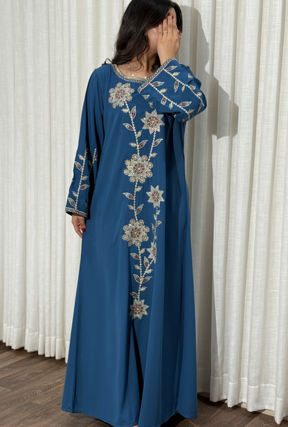 4636 - جلابية ذوق راقٍ بإطلالة محتشمة