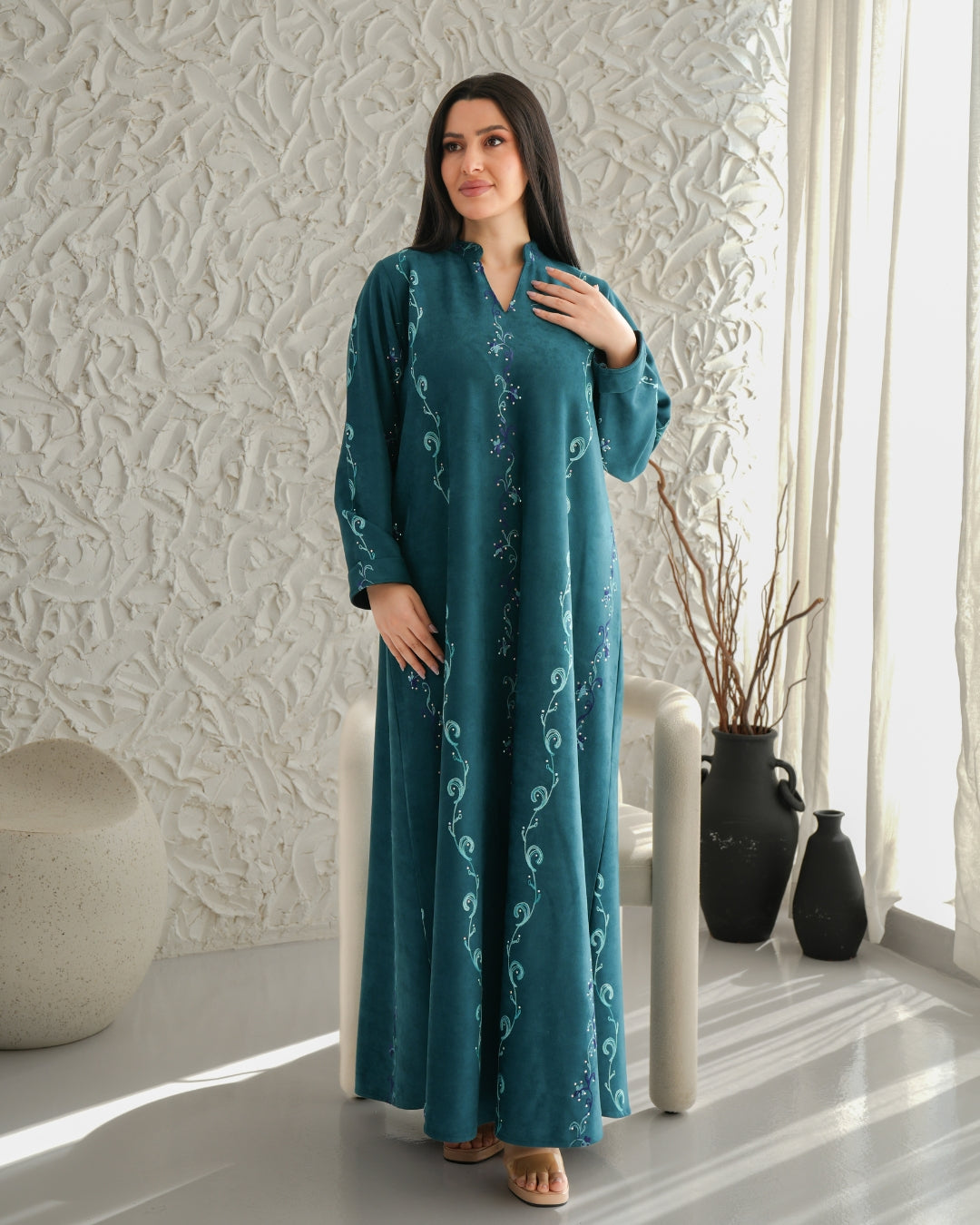 جلابية شتوية أنيقة بتصميم عصري مميز - 4621