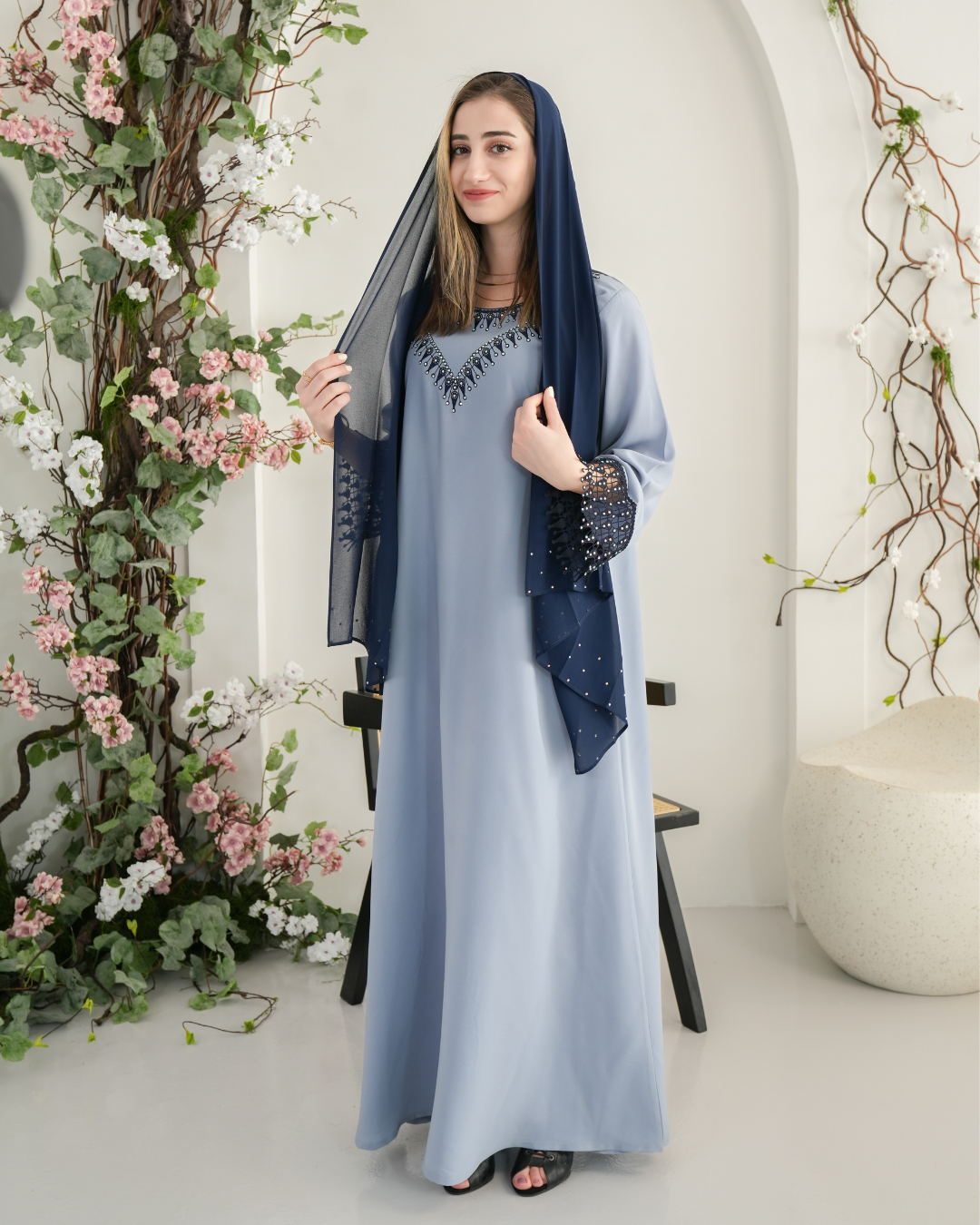 ZR713 - جلابية ذوق راقٍ بإطلالة محتشمة