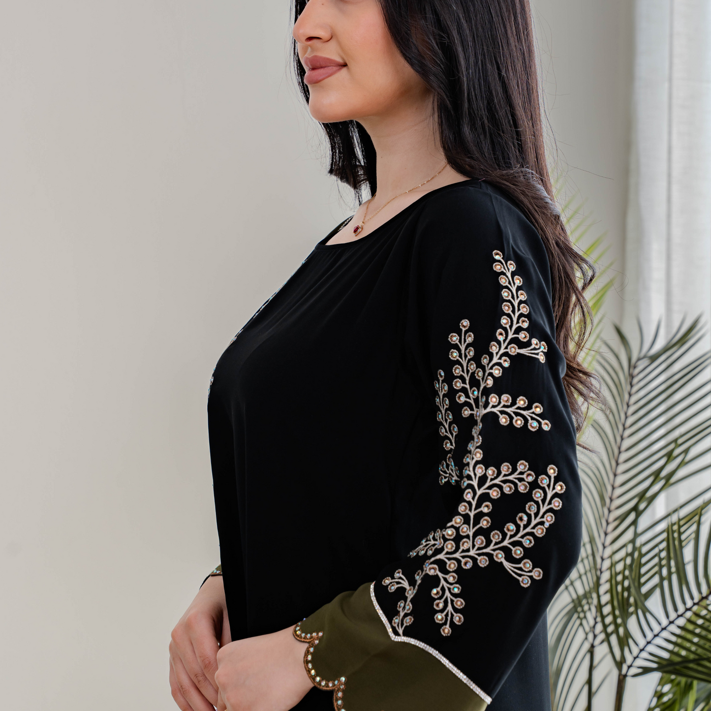 مجموعة صيف بنت البلاد الجديدة لصيف 2025 | جلابيات وقفاطين أنيقة - ZR-591