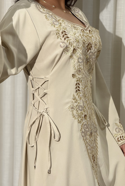 ZR 749 - جلابية ذوق راقٍ بإطلالة محتشمة