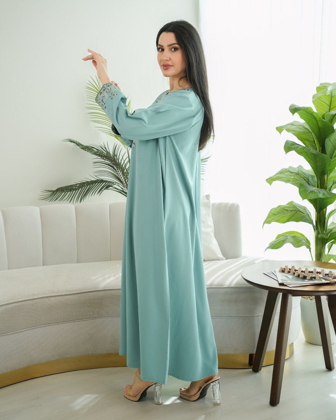Majestic Grace Jalabiya – Where Saudi Elegance Meets Modern Style - 4580