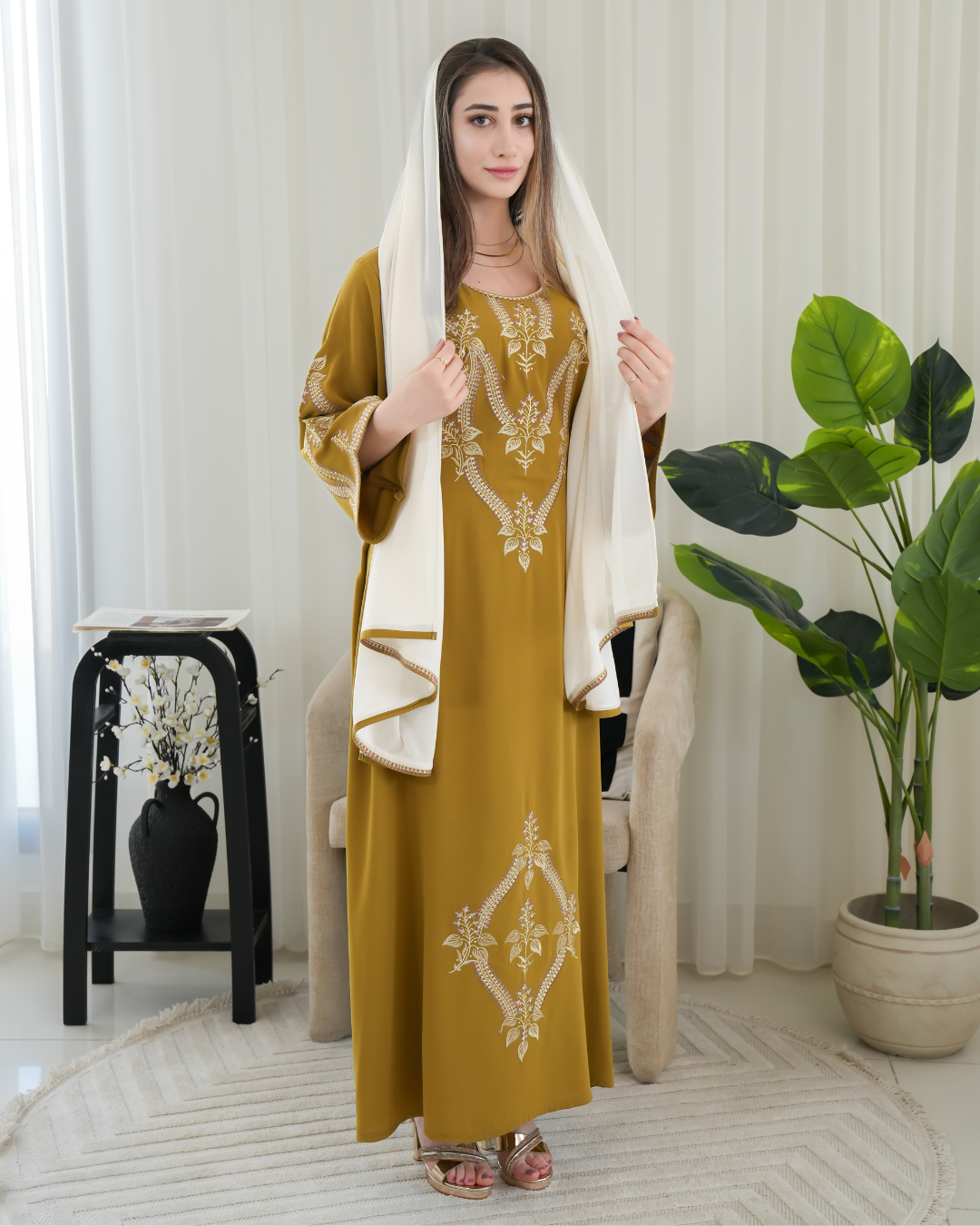 ZR733 - جلابية ذوق راقٍ بإطلالة محتشمة