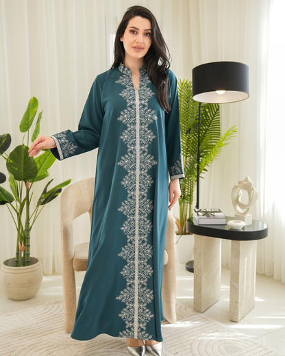 4631 - جلابية ذوق راقٍ بإطلالة محتشمة