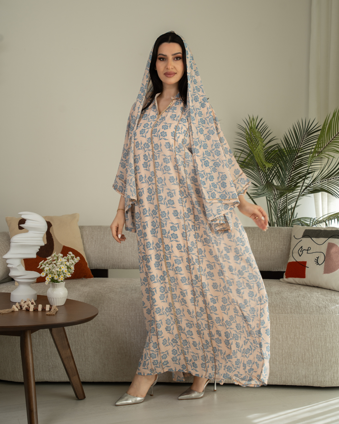 4578 - جلابية ذوق راقٍ بإطلالة محتشمة