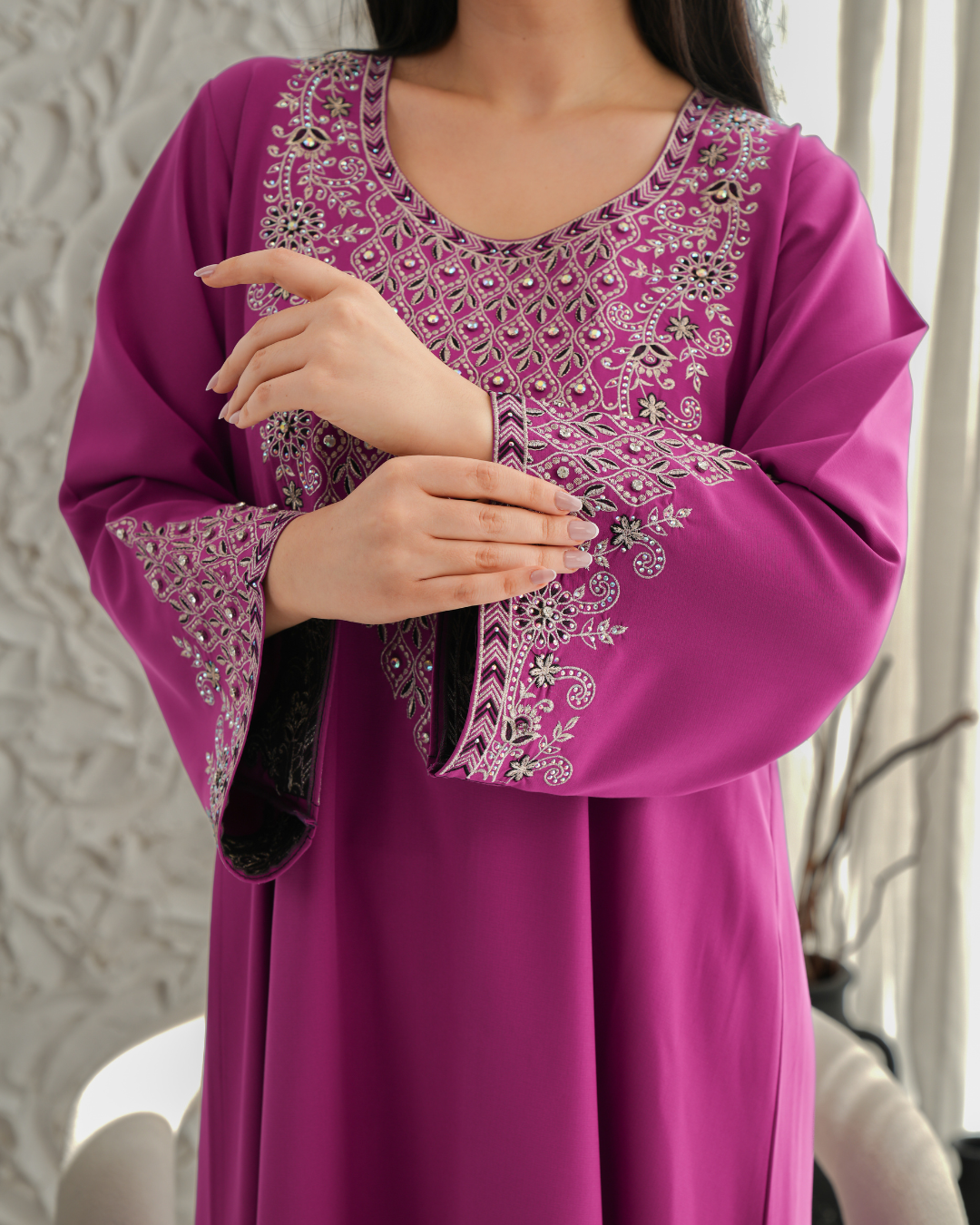 4611 - جلابية ذوق راقٍ بإطلالة محتشمة