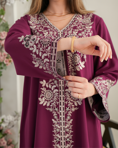 ZR719 - جلابية ذوق راقٍ بإطلالة محتشمة