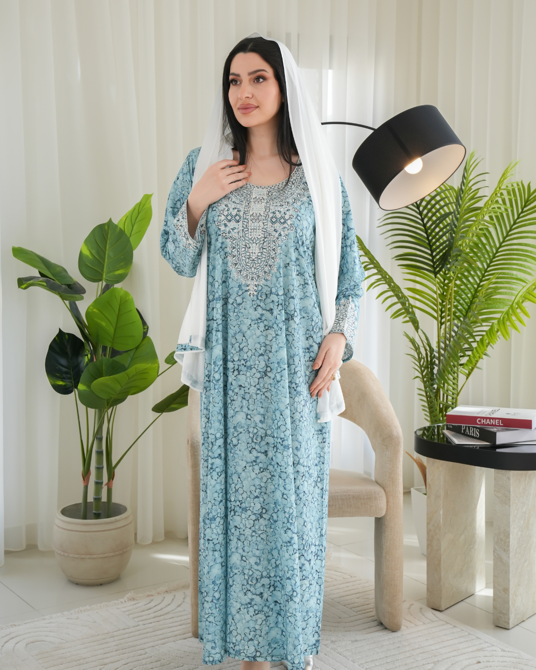 4665 - جلابية ذوق راقٍ بإطلالة محتشمة