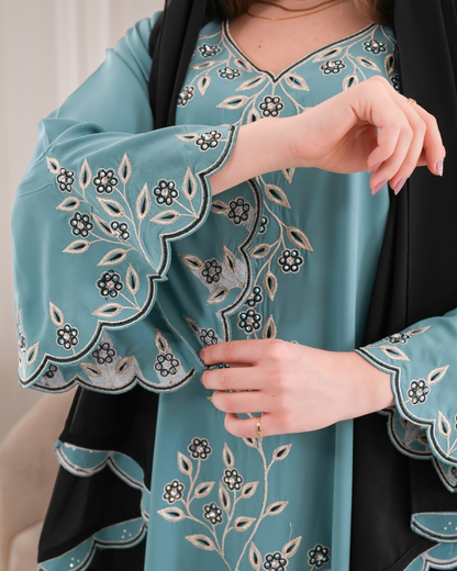 ZR734 - جلابية ذوق راقٍ بإطلالة محتشمة