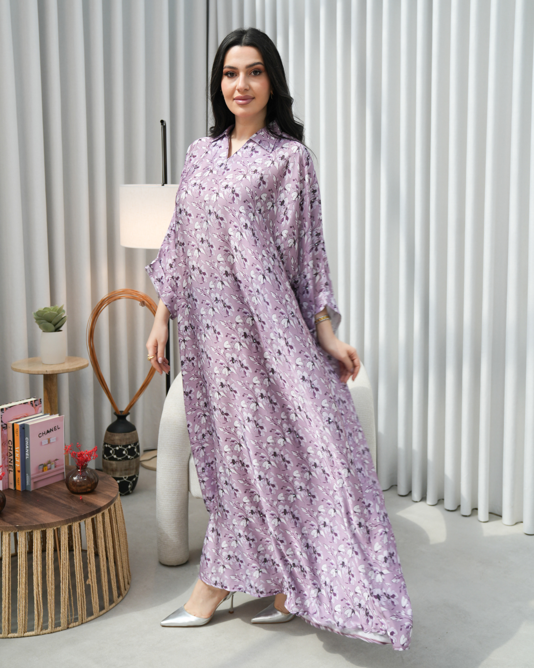 4371 - جلابية ذوق راقٍ بإطلالة محتشمة