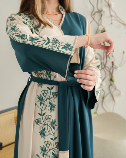 ZR717 - جلابية ذوق راقٍ بإطلالة محتشمة