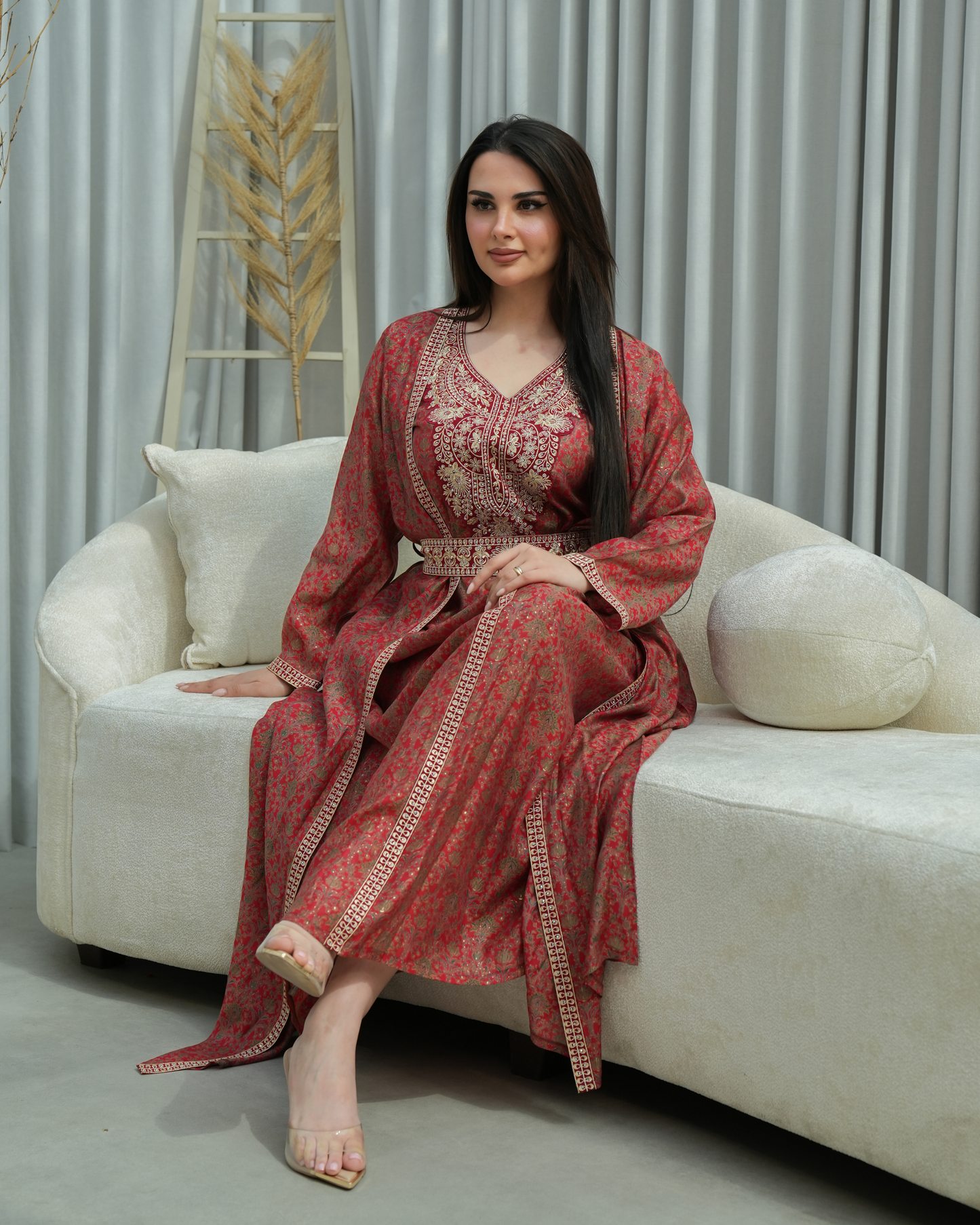 ZR662 - جلابية ذوق راقٍ بإطلالة محتشمة