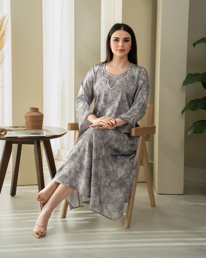 ZR743 - جلابية ذوق راقٍ بإطلالة محتشمة