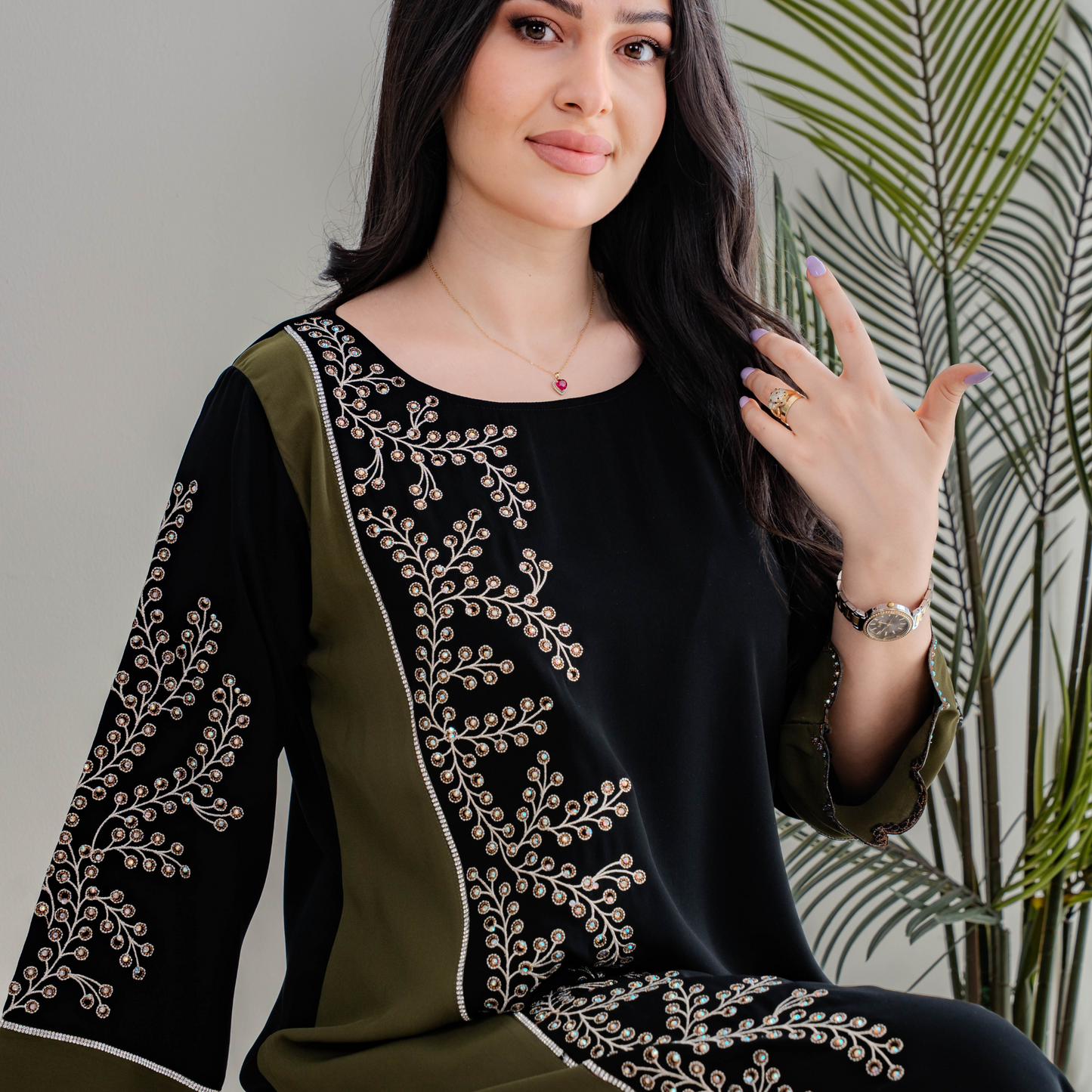 مجموعة صيف بنت البلاد الجديدة لصيف 2025 | جلابيات وقفاطين أنيقة - ZR-591