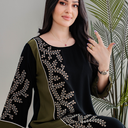 مجموعة صيف بنت البلاد الجديدة لصيف 2025 | جلابيات وقفاطين أنيقة - ZR-591