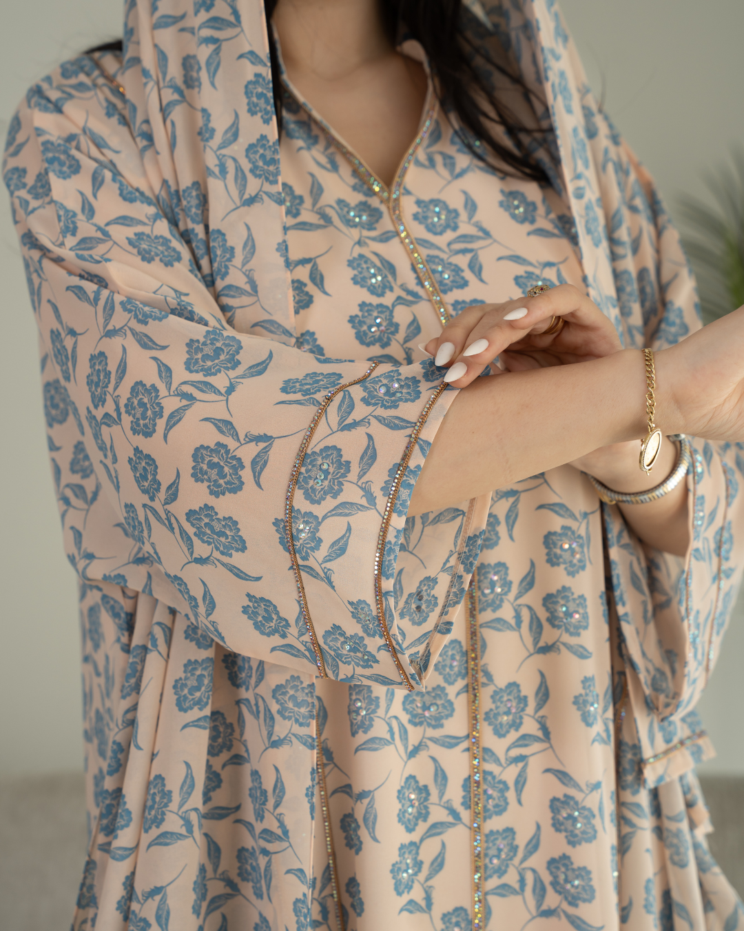 4578 - جلابية ذوق راقٍ بإطلالة محتشمة