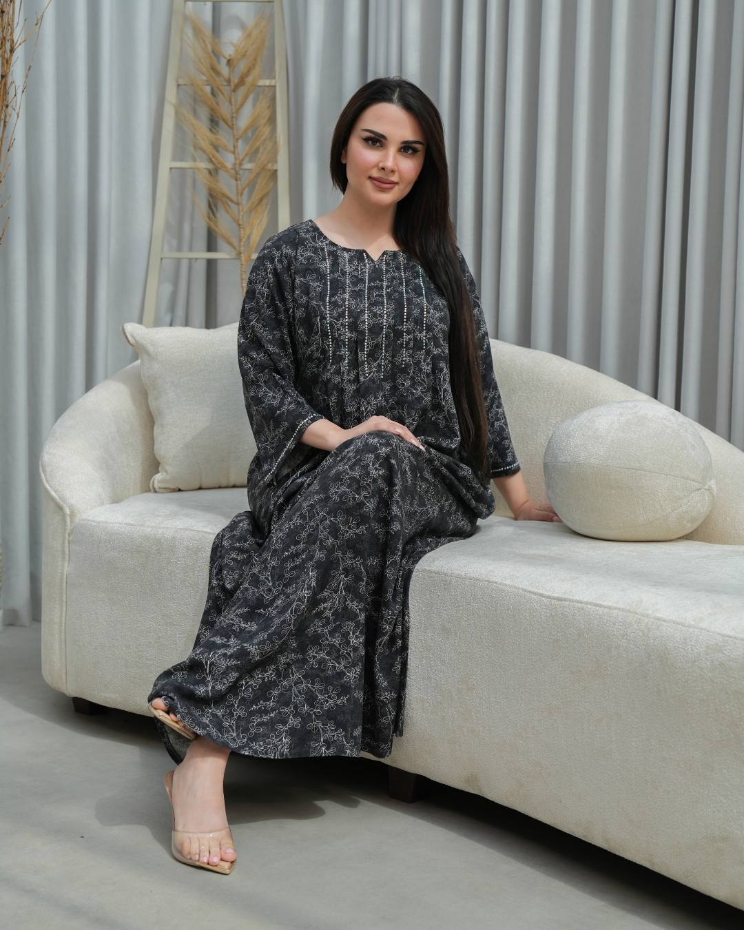 ZR721 - جلابية ذوق راقٍ بإطلالة محتشمة