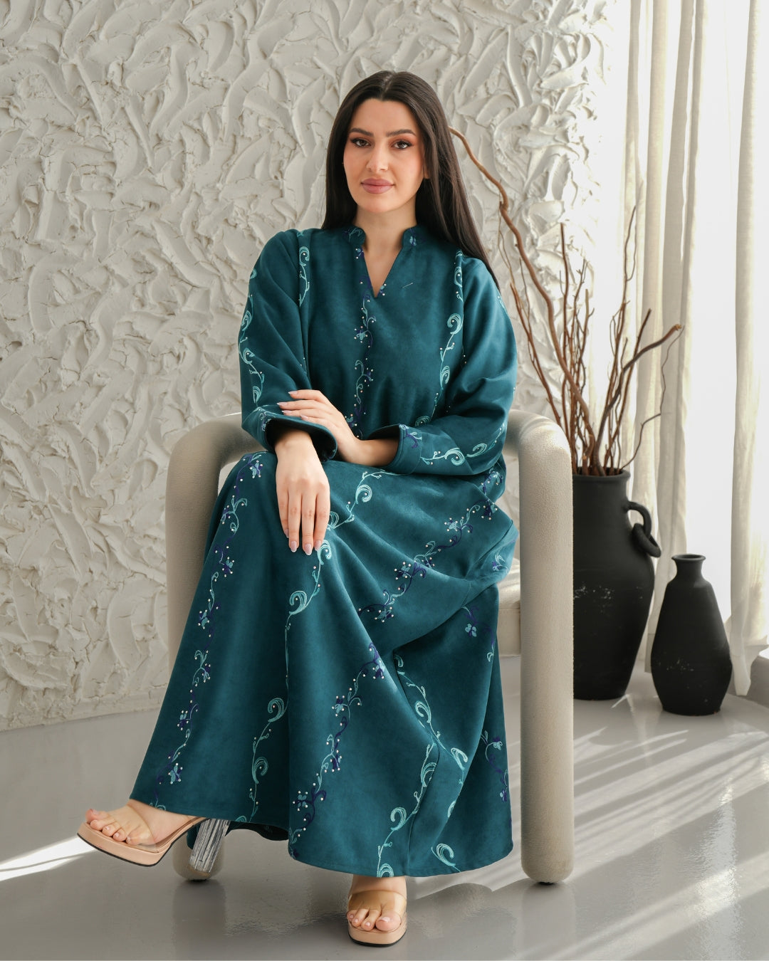 جلابية شتوية أنيقة بتصميم عصري مميز - 4621