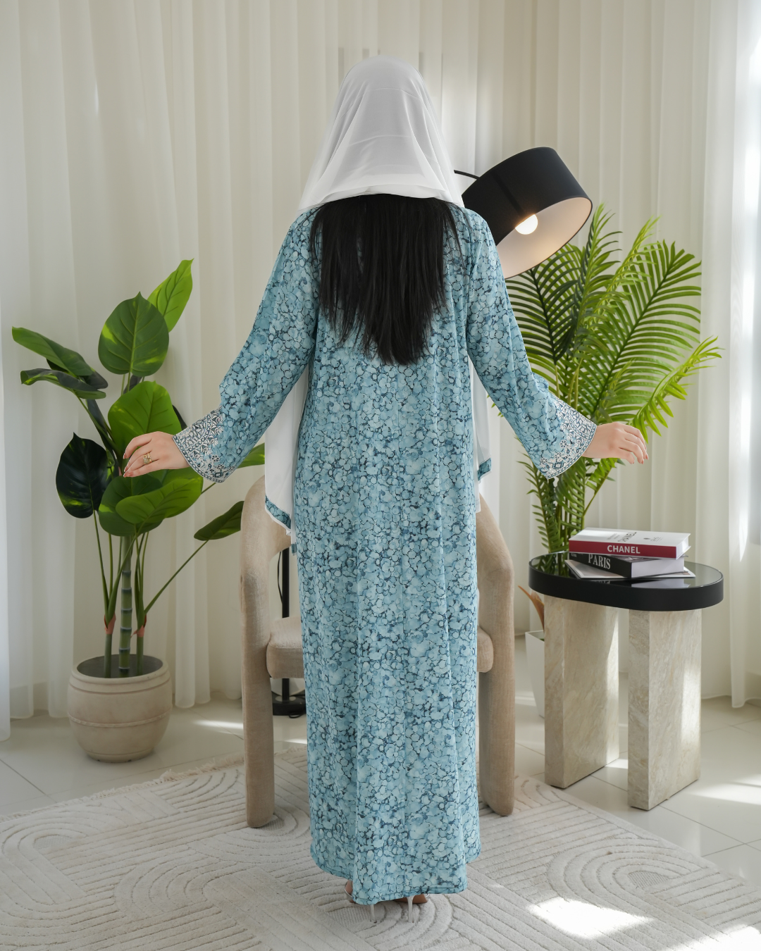 4665 - جلابية ذوق راقٍ بإطلالة محتشمة