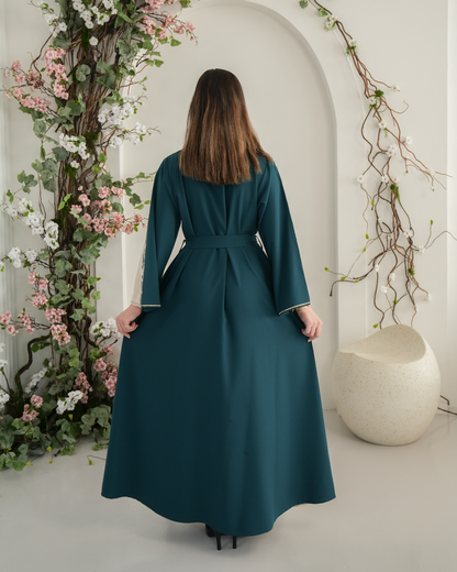 ZR717 - جلابية ذوق راقٍ بإطلالة محتشمة