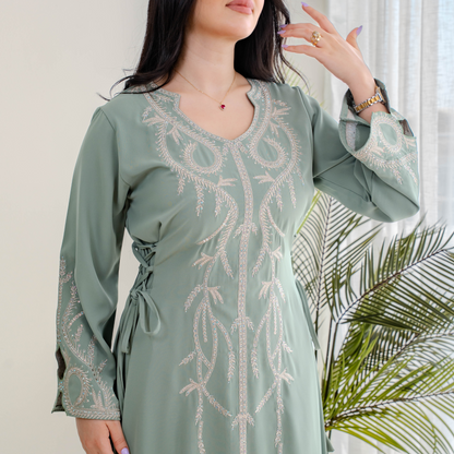 مجموعة صيف بنت البلاد الجديدة لصيف 2025 | جلابيات وقفاطين أنيقة - ZR-589