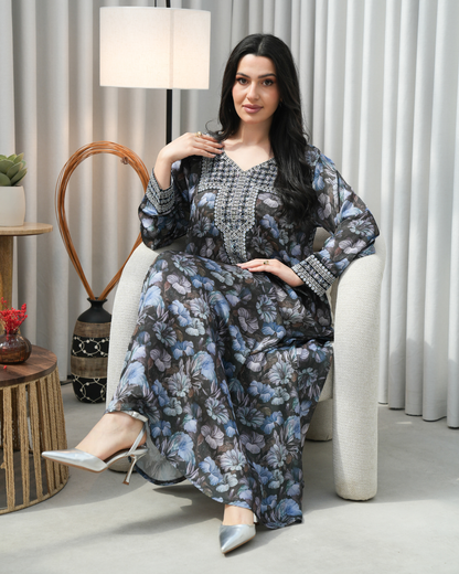 4406 - جلابية ذوق راقٍ بإطلالة محتشمة