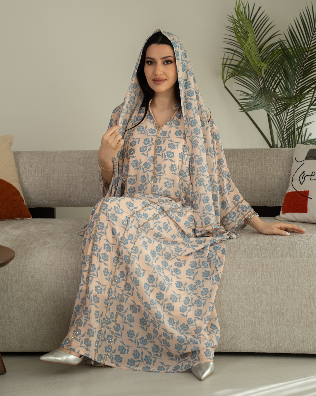 4578 - جلابية ذوق راقٍ بإطلالة محتشمة