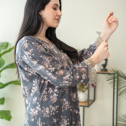 Elegant winter jalabiya with a distinctive modern design - 4534