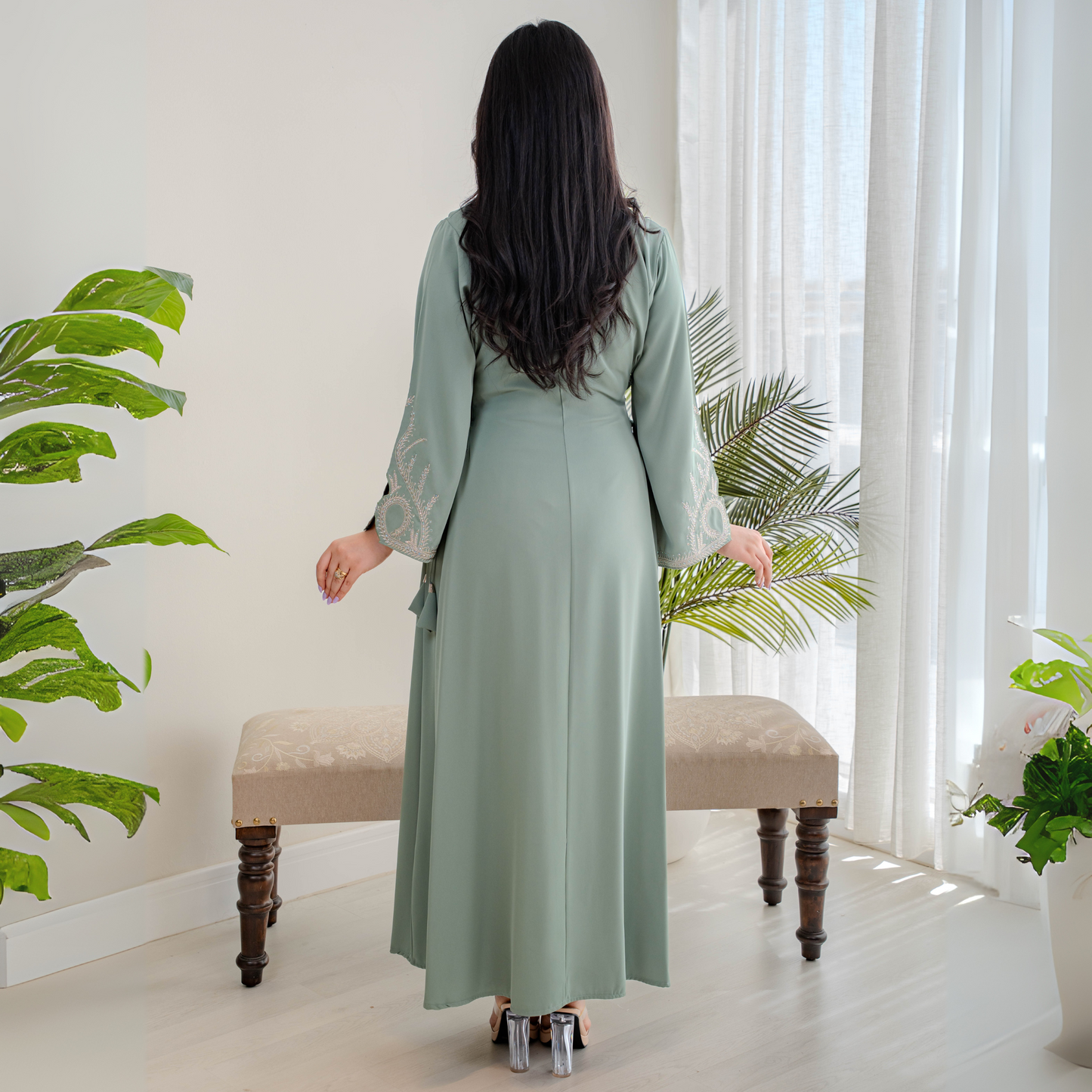 مجموعة صيف بنت البلاد الجديدة لصيف 2025 | جلابيات وقفاطين أنيقة - ZR-589